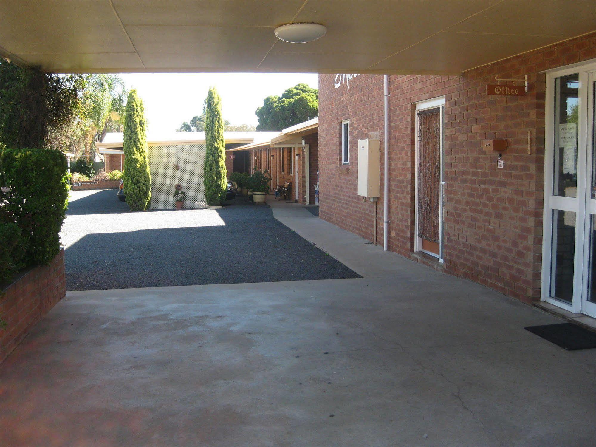 Alfa Motel Gilgandra Εξωτερικό φωτογραφία