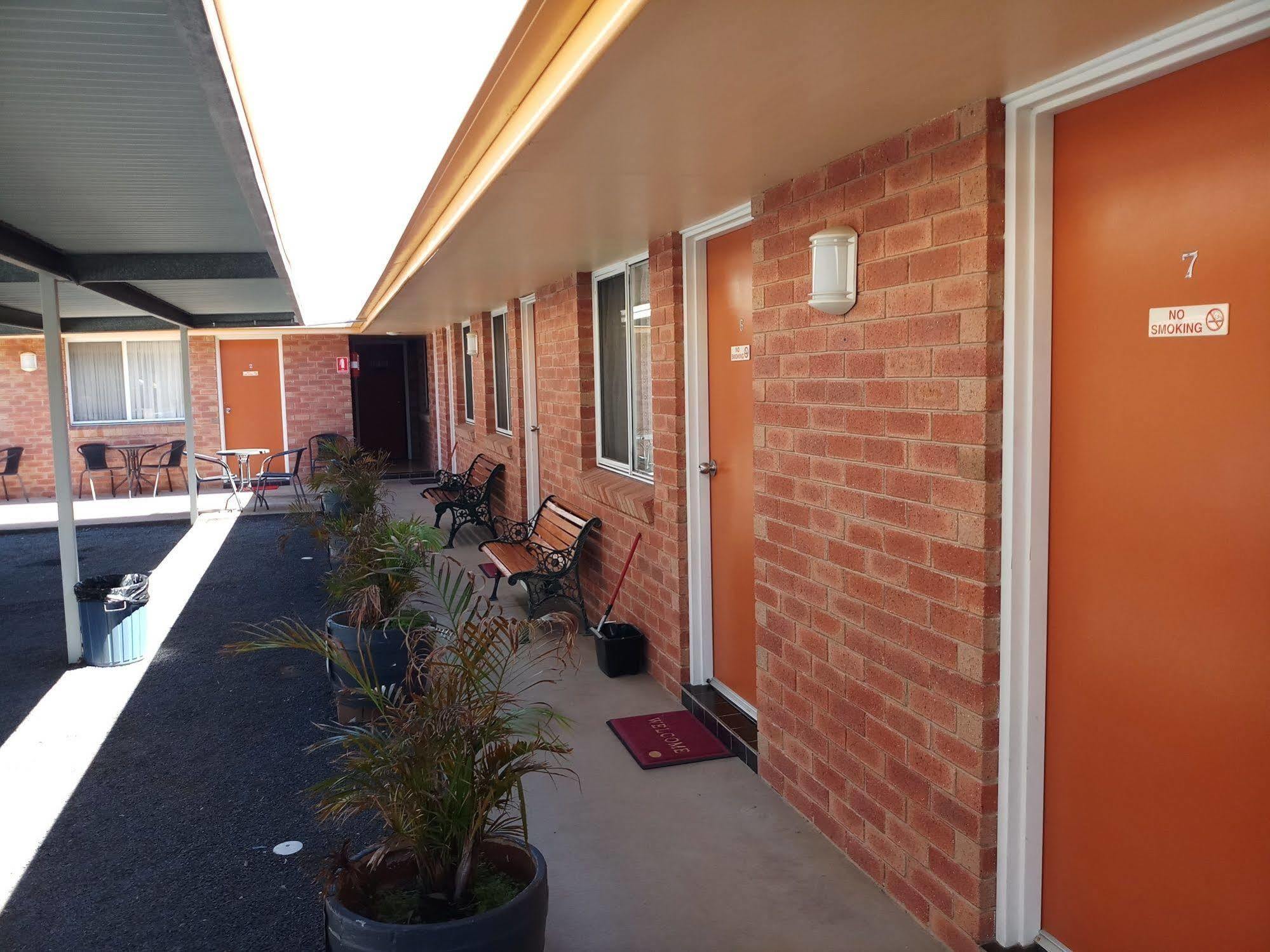 Alfa Motel Gilgandra Εξωτερικό φωτογραφία